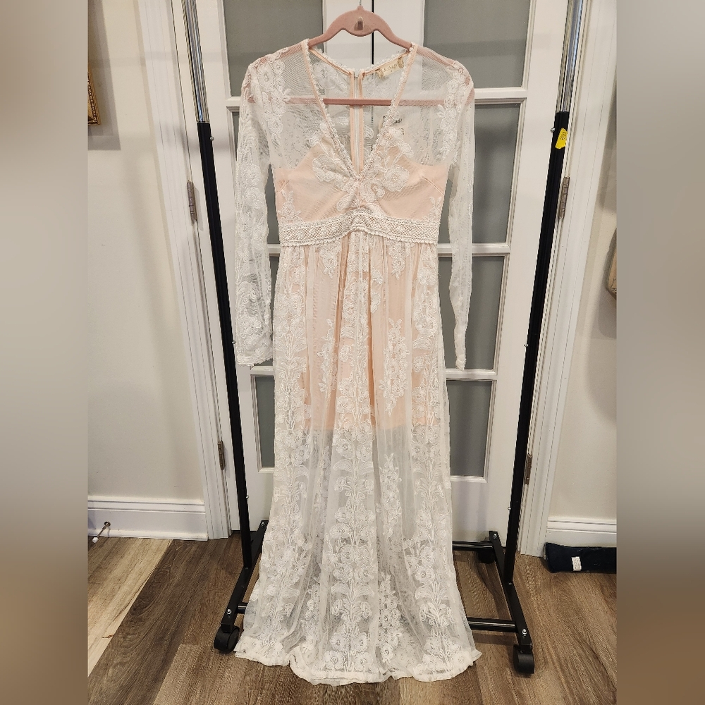 Elegant White Lace Dress